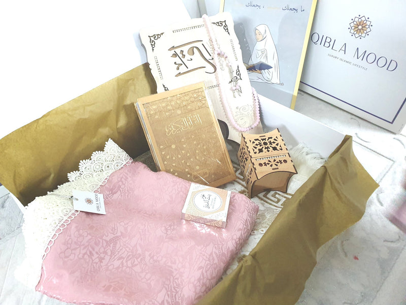 Noor Coffret rose quraan special + sajjadah + mbikhra+ bakhor+ suppora