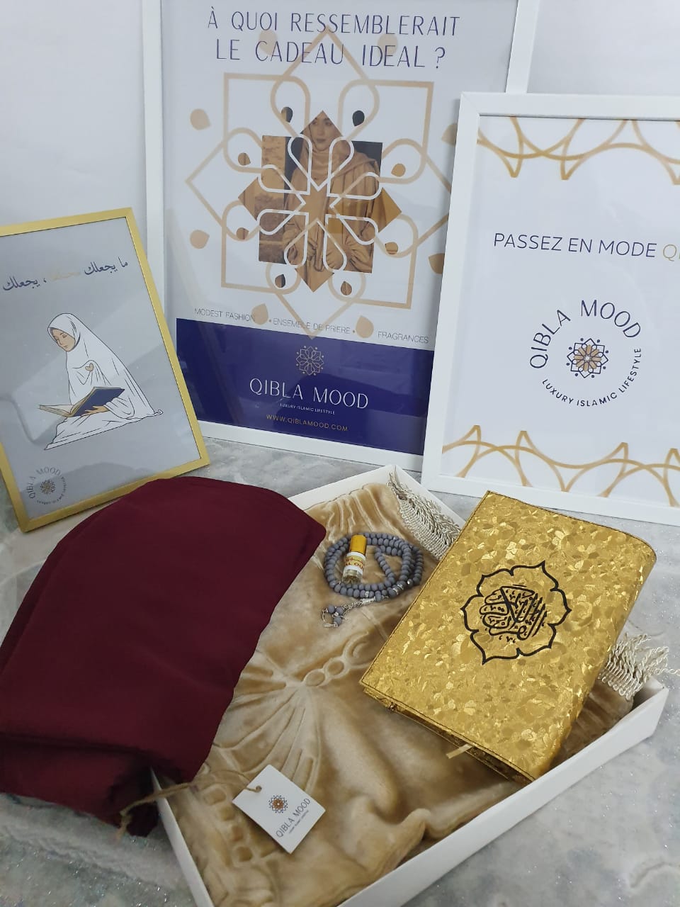 Pack Qibla Mood (Sajjadah+ tasbih+ quraan+abaya + parfum oud)