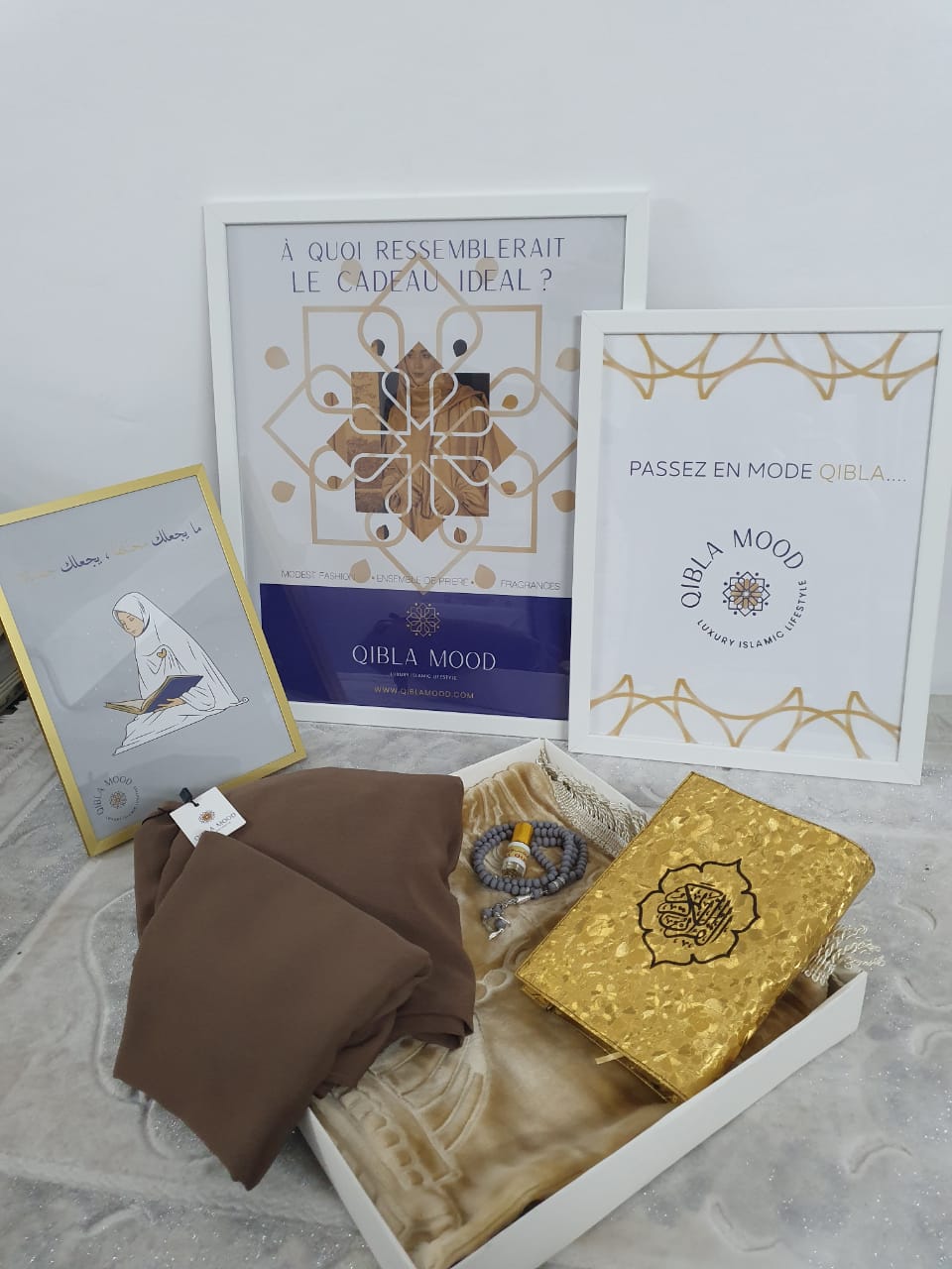 Pack Qibla Mood (Sajjadah+ tasbih+ quraan+abaya + parfum oud)